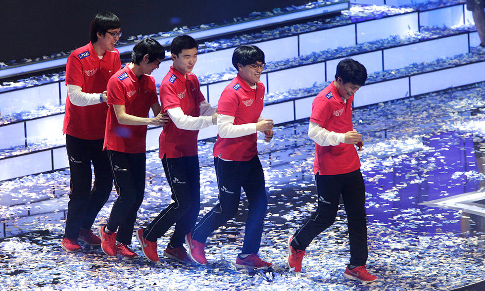 S15全球总决赛TES对战DK让二追三，电竞精神永不言败